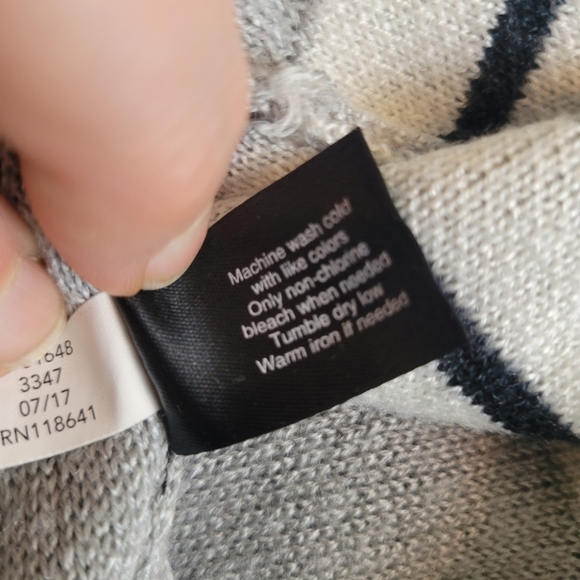 Lane Bryant Short Sleeve Striped Open Front Cardigan in Gray Blue & White - Picture 5 of 7